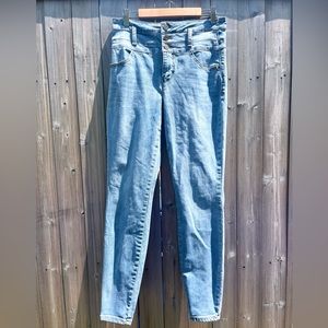 FINAL PRICE: Rewind Three Button Front Jeans